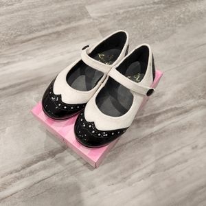 Luccini Girls Black and White Oxford Mary Janes
